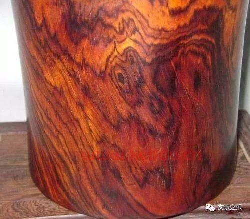 海南黄花梨每吨价格〖海南黄花梨一吨多少钱.〗