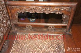 海南黄花梨玫瑰椅的价格〖一个博物馆的介绍,中译英。部分专有名词和诗句不要求太高。。〗